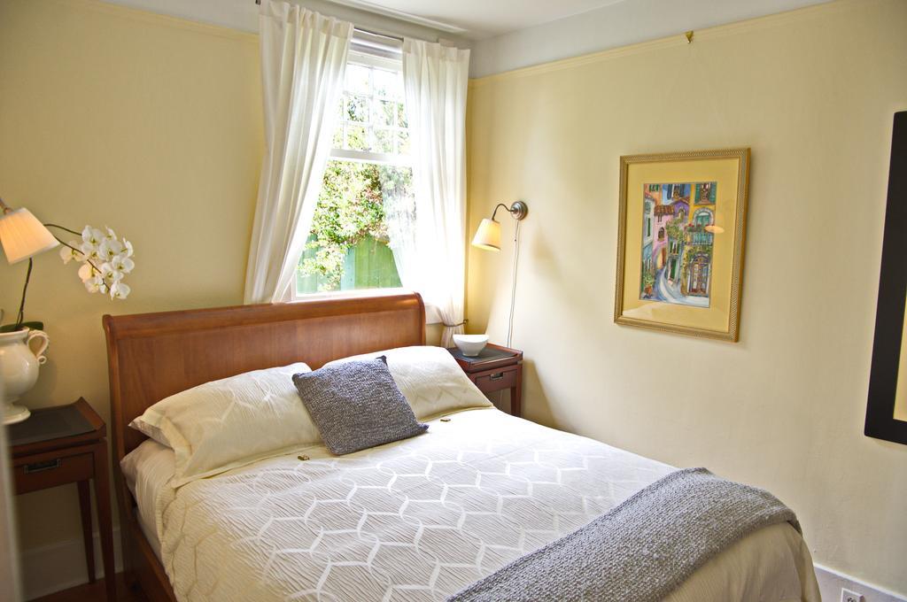 Fairholme Manor Inn Βικτώρια Δωμάτιο φωτογραφία